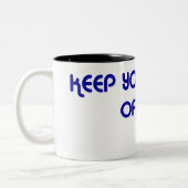 HOUD JE KRANTEN UIT. grote mok met twee tonijnen (Links)