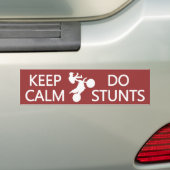 Houd kalm & doe Stunts aangepaste kleurenbumpersti Bumpersticker (Op auto)