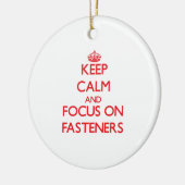 Houd kalm en concentreer me op Fasteners Keramisch Ornament (Links)