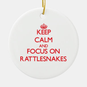 Houd kalm en concentreer me op Rattlesnakes Keramisch Ornament