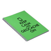 Houd kalm en geocache op GPS Geocaching Aangepast Notitieboek (Rechterzijde)