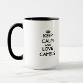 Houd kalm en houd liefdeskamels mok (Links)