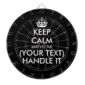 Houd kalm en laat (aangepaste tekst) het grappig a dartbord (Voorkant)