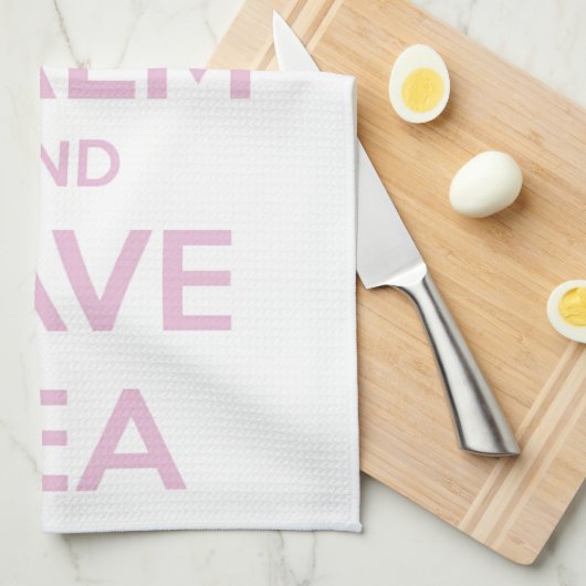 Houd kalm en laat de Tea roze op wit staan Theedoek (Quarter Fold)