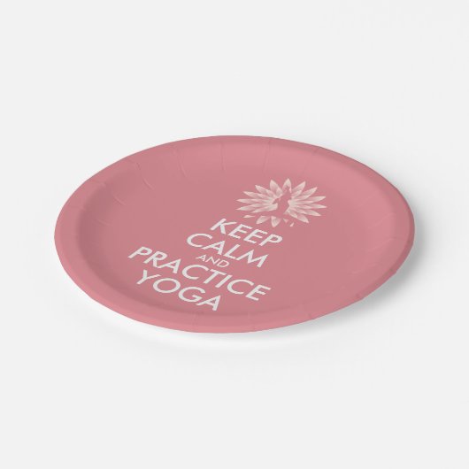 Houd kalm en oefen yoga uit papieren bordje (Gekanteld)