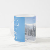 Houd kalm en skie aan matglas koffiemok (Voorkant links)