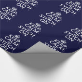 Houd kalm en Stitch aan (alle kleuren) Cadeaupapier (Hoek)