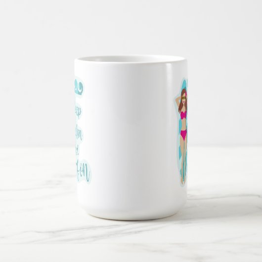Houd kalm en surf op bruidsmeisje magische mok (Midden)