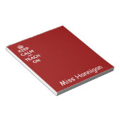 Houd kalm en toon op rood notitieblok (Schuin)