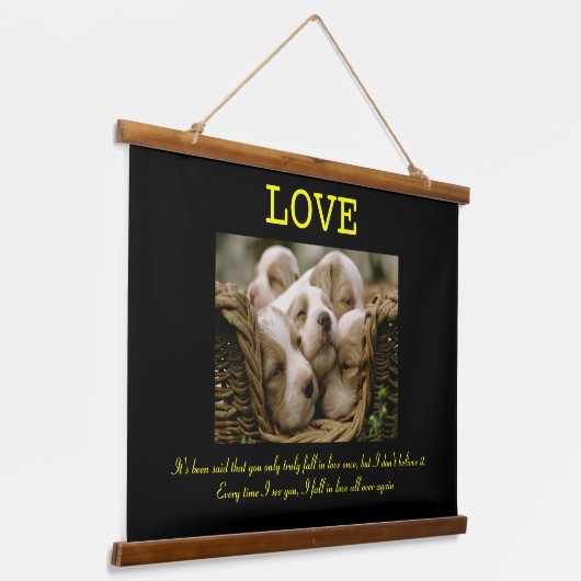 HOUD Puppies samen in één mand Hangend Wandkleed (Gebogen)