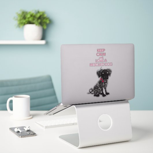 Houd van een geredde hond sticker (Laptop op bureau)