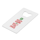Houd Warm en Knit voor Kerstmis Creditkaart Flessenopener (Voorkant Gekanteld)