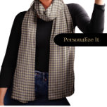Houndstooth-Bleke Taupe- Sjaal<br><div class="desc">Introductie van onze kleurrijke Houndstooth Chiffon Sjaal - een chique fusie van klassieke charme en moderne stijl. De bleke Taupe, in combinatie met het tijdloze houndstooth-patroon, verheft deze sjaal tot een luxueuze mode van essentieel belang. Personaliseer het met een naam voor een unieke aanraking, het creëren van een stijlvol accessoire...</div>