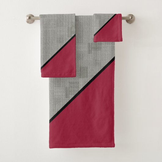 Houndstooth patroon, zwarte strepen, bordeauxrood bad handdoek (Insitu)