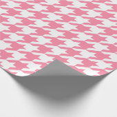 Houndstooth Preppy roze en wit patroon Cadeaupapier (Hoek)
