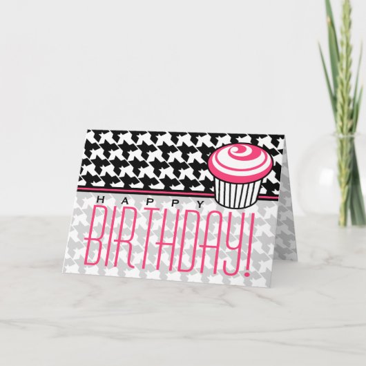 Houndstooth Verjaardag Kaart met Roze Cupcake (Voorkant)