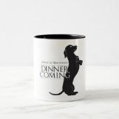 House Dachshund "Dinner is Coming" koffie-mok Tweekleurige Koffiemok (Center)