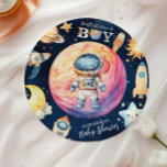 Houston We hebben een jongen buiten de ruimte Baby Papieren Bordje<br><div class="desc">Zet de tafel voor een hemelfeest met onze Space Outer Baby shower Navy Paper Borden! Deze decoratieve maar stevige borden zijn ideaal voor het serveren van snacks, maaltijden of desserts in uw baby shower, terwijl het opruimen gemakkelijk en stressvrij blijft. Kenmerken: Cosmic Design: Een marineblauwe achtergrond met sprankelende sterren, grillige...</div>