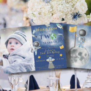 Houston We hebben een twee jaar oude ruimtevaarder Kaart