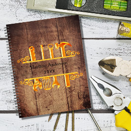 Hout bruin gouden gereedschap thuis reparaties bed notitieboek