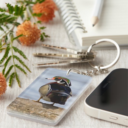 Hout Duck man op log in wetland Sleutelhanger (Voorkant Rechts)