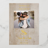 Hout-effect Rustic Dragonfly Couple Foto Folie Uitnodiging (Voorkant)