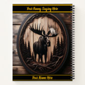 Hout-gesneden elanden in een bosrijke omgeving notitieboek (Achterkant)