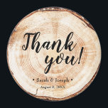 Hout Grain Rustic Wedding Dank je wel Magneet<br><div class="desc">Show uw waardering met onze "Wood Grain Rustic Wedding Thank You Favor Magnets". Deze charmante magneten hebben een rustiek houtnerf gesneden plakontwerp en kunnen worden gepersonaliseerd met uw namen en trouwdatum, waardoor ze een perfecte aandenken zijn voor uw gasten. De esthetiek voegt een vleugje rustieke elegantie toe aan uw huwelijksgunsten....</div>