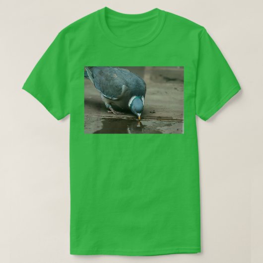 Houtduif Drink uit Puddle T-shirt (Design voorkant)