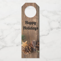 houten achtergrond met dennenappels     