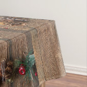 houten achtergrond met dennenappels tafelkleed (Voorbeeld)