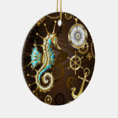 Houten achtergrond met mechanisch zeepaardje keramisch ornament (Rechts)