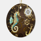 Houten achtergrond met mechanisch zeepaardje keramisch ornament (Links)