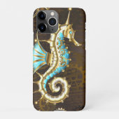 Houten achtergrond met mechanische zeepaard iPhone hoesje (Achterkant)