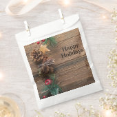 houten achtergrond met pijnbomen bedankzakje (Geknipt)