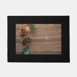 houten achtergrond met pijnbomen deurmat