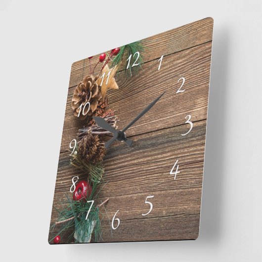 houten achtergrond met pijnbomen vierkante klok (Hoek)