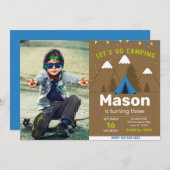 Houten blauwe camping verjaardagsuitnodiging met a kaart (Voorkant / Achterkant)