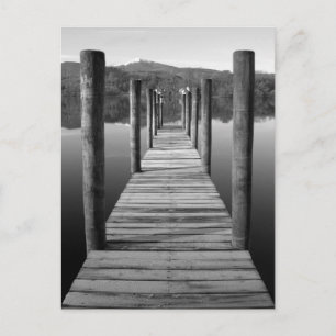Houten boot aan land op Briefkaart Derwentwater
