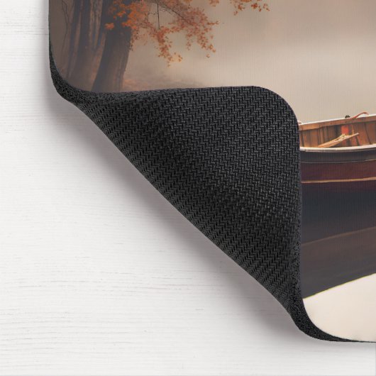 Houten boot op herfstmeer muismat (Hoek)