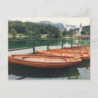 Houten boten in Bohinjmeer, Slovenië