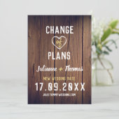 Houten Bruiloft Tekstkaart 'Wijziging van onze pla Save The Date (Staand voorkant)