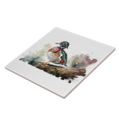 Houten eend op een stevige witte achtergrond op ee tegeltje (Zijkant)