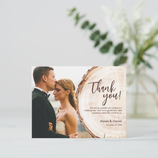 Houten gesneden plak rustieke trouwfoto briefkaart (Staand voorkant)