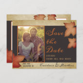 Houten herfst bruiloft opslagkaart met esdoornblad aankondigingskaart (Voorkant / Achterkant)