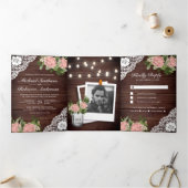 Houten kant stoffig roze roos string lichten bruil drieluik uitnodiging (Binnen)