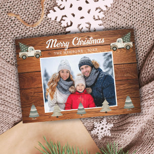  houten kerstboom op vrachtwagen Familiefoto Feestdagenkaart
