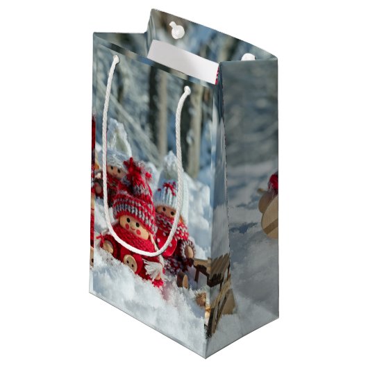 Houten Kerstfiguurtjes Klein Cadeauzakje (Voorkant Gekanteld)