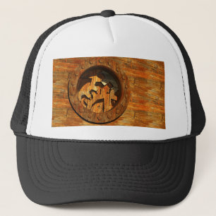 houten klok trucker pet