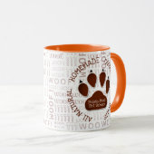 Houten Kunst en Hondenpoot in Bruine Douanenaam Mok (Voorkant rechts)